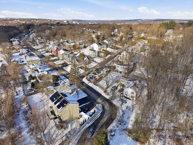 143 Commonwealth Ave, Worcester, MA 01604