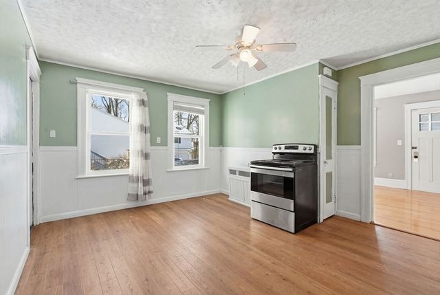 143 Commonwealth Ave, Worcester, MA 01604