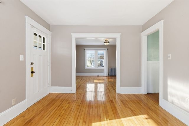 143 Commonwealth Ave, Worcester, MA 01604