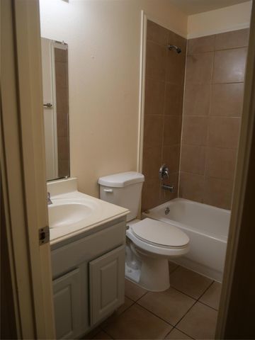 11802 Greenshire Drive, Houston, TX 77048