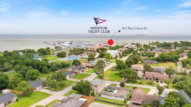 422 Bay Colony Drive, La Porte, TX 77571