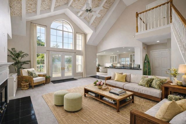 422 Bay Colony Drive, La Porte, TX 77571