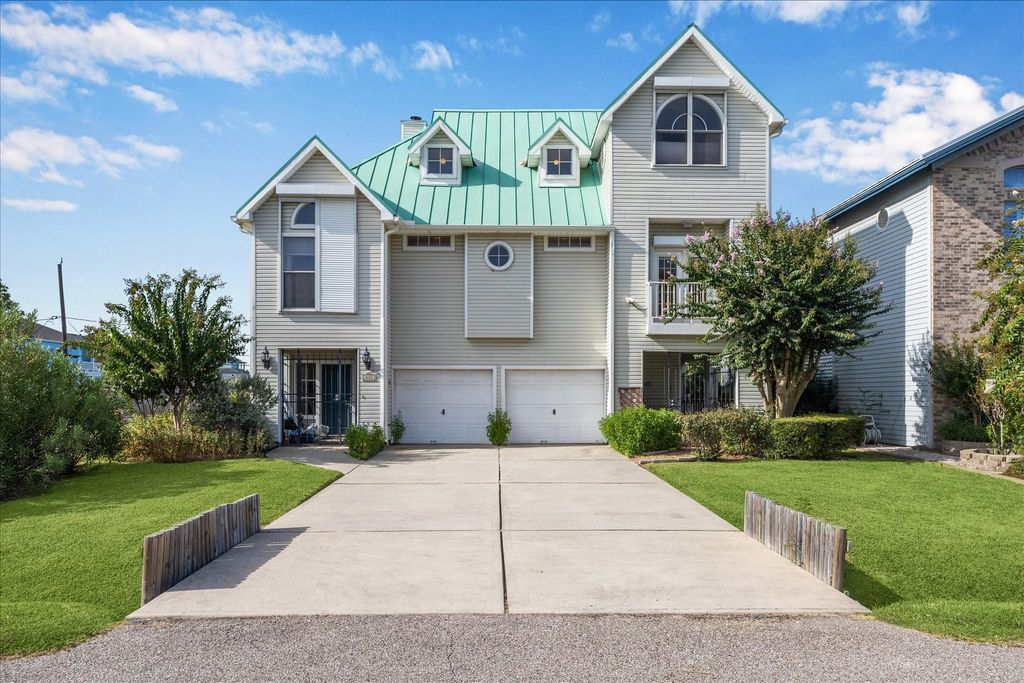 422 Bay Colony Drive, La Porte, TX 77571