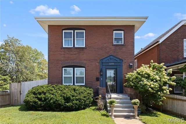 1200 McCausland Avenue, St Louis, MO 63117