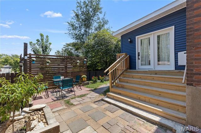 1200 McCausland Avenue, St Louis, MO 63117