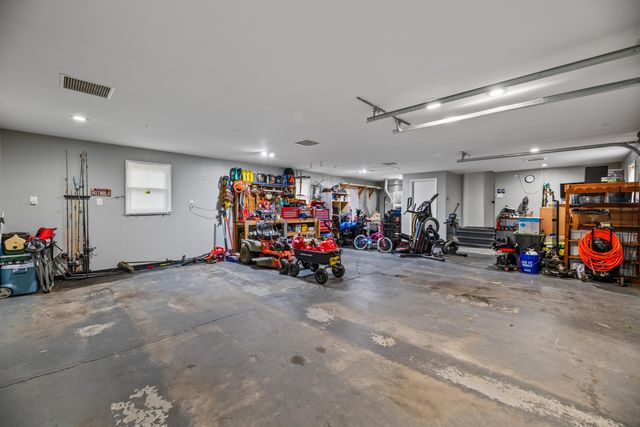 423 N Main St, Belle Plaine, KS 67013