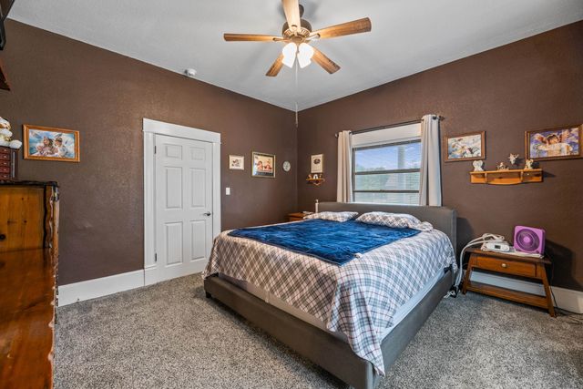 423 N Main St, Belle Plaine, KS 67013