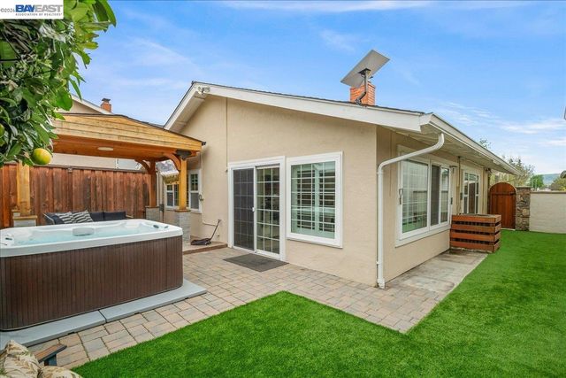 36103 Chelsea Dr, Newark, CA 94560
