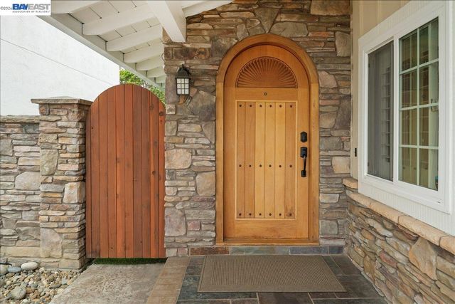 36103 Chelsea Dr, Newark, CA 94560