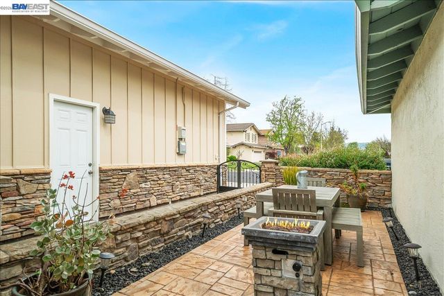 36103 Chelsea Dr, Newark, CA 94560