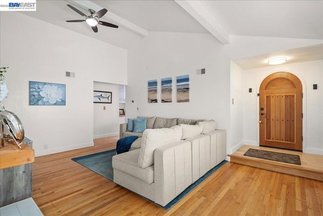 36103 Chelsea Dr, Newark, CA 94560