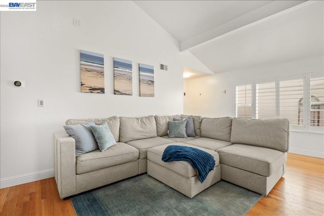 36103 Chelsea Dr, Newark, CA 94560