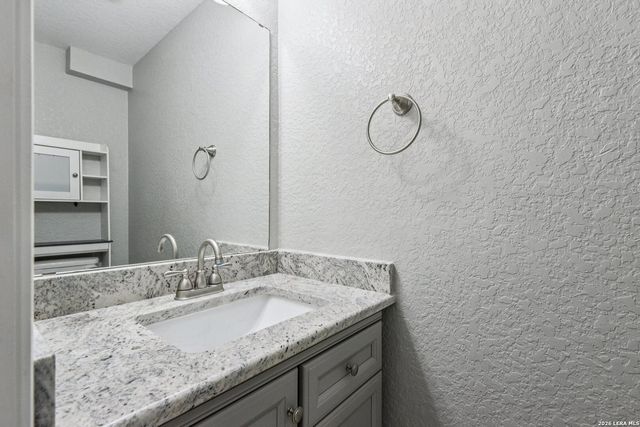 11815 Vance Jackson Rd Apt 606, San Antonio, TX 78230