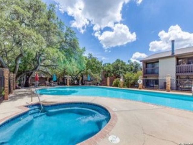 11815 Vance Jackson Rd Apt 606, San Antonio, TX 78230
