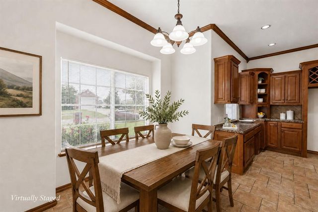 305 E Richmond Terrace, Mustang, OK 73064