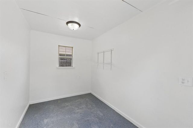 305 E Richmond Terrace, Mustang, OK 73064