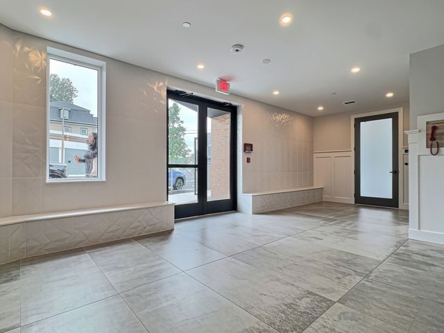 1305 Hyde Park Ave. 213, Boston, MA 02136