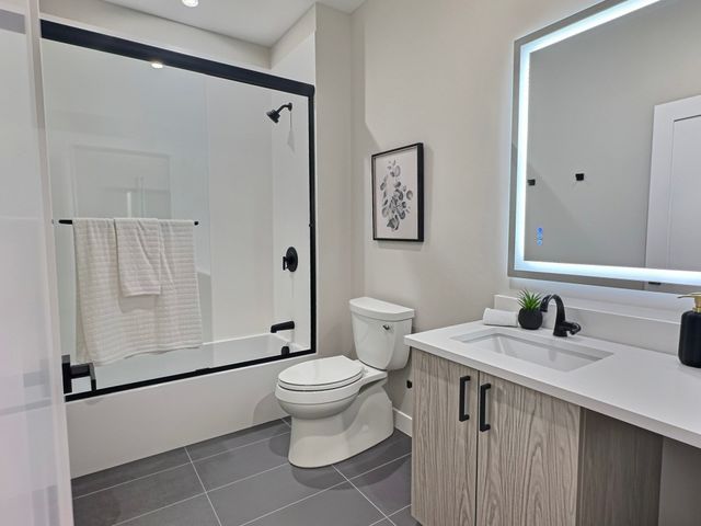 1305 Hyde Park Ave. 213, Boston, MA 02136