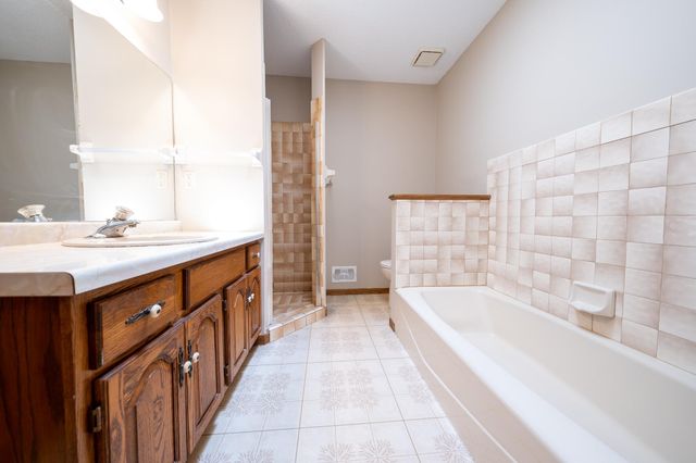 2048 128th Lane NW, Coon Rapids, MN 55448