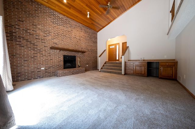 2048 128th Lane NW, Coon Rapids, MN 55448