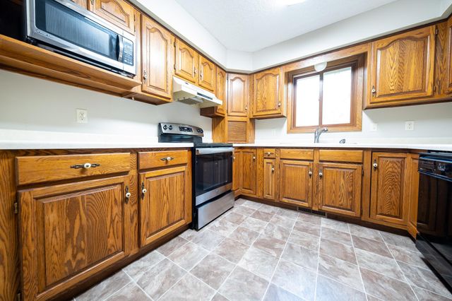 2048 128th Lane NW, Coon Rapids, MN 55448