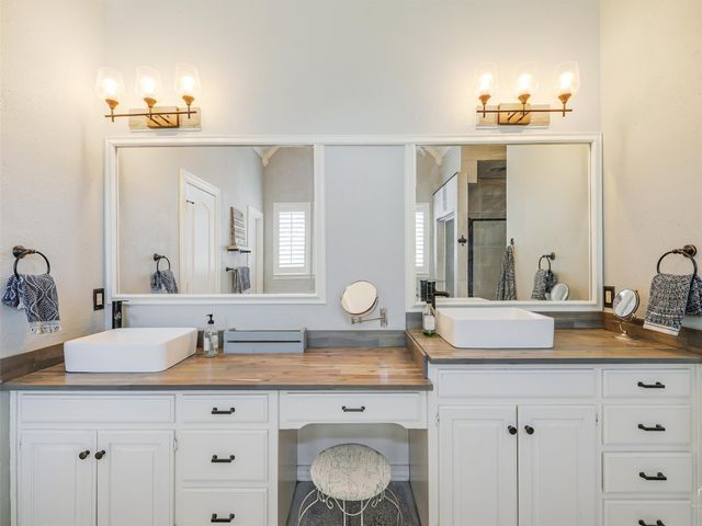 1110 Hills Creek Drive, Mckinney, TX 75072