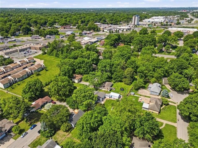 12308 E 42nd Street, Independence, MO 64055