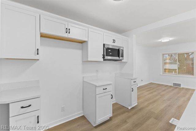 1735 Belton Street, Garden City, MI 48135