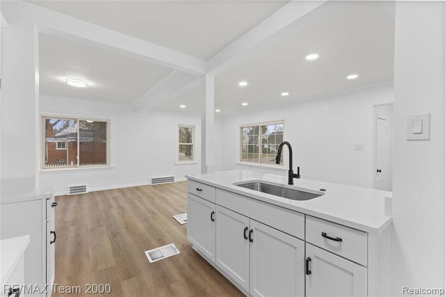 1735 Belton Street, Garden City, MI 48135