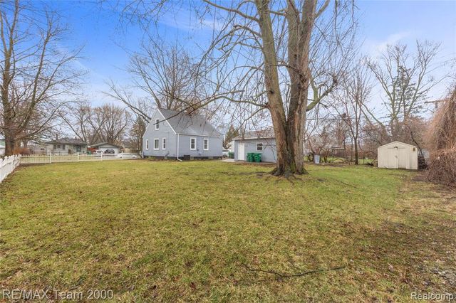 1735 Belton Street, Garden City, MI 48135