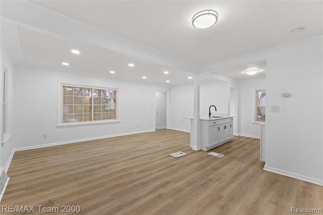 1735 Belton Street, Garden City, MI 48135