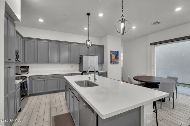 280 E ASTER Drive, Chandler, AZ 85286