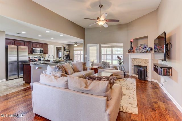 3601 Harvest Tree Drive, Southaven, MS 38672