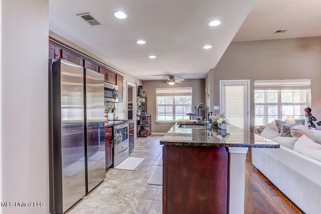 3601 Harvest Tree Drive, Southaven, MS 38672