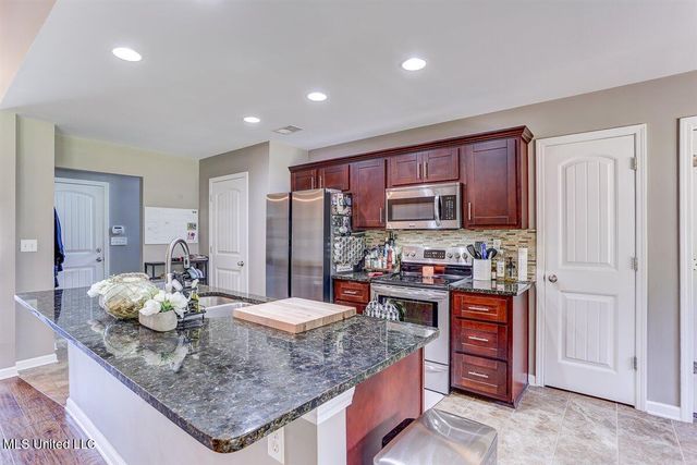 3601 Harvest Tree Drive, Southaven, MS 38672