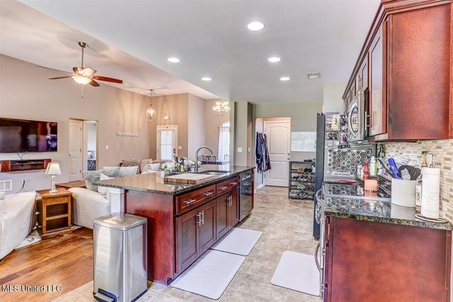 3601 Harvest Tree Drive, Southaven, MS 38672