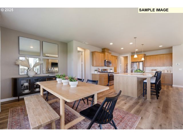 3076 Olympic St 17, Woodburn, OR 97071