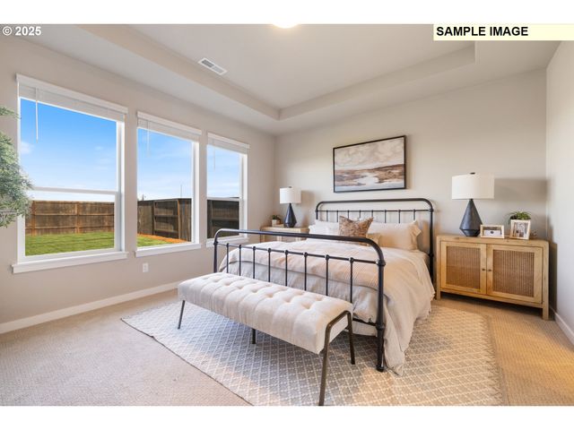 3076 Olympic St 17, Woodburn, OR 97071