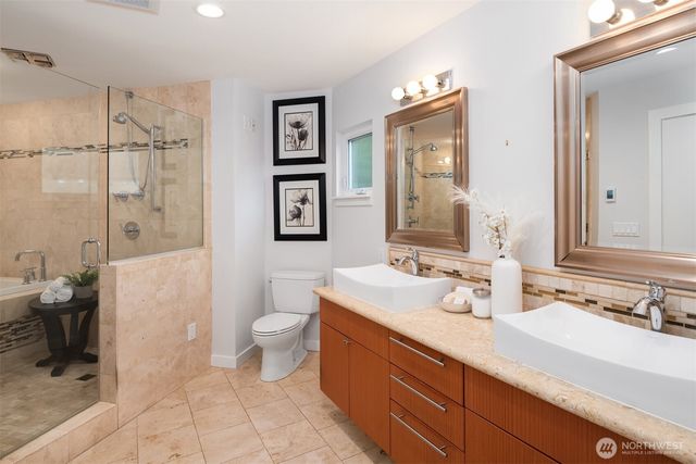 6206 52nd Avenue NE, Seattle, WA 98115