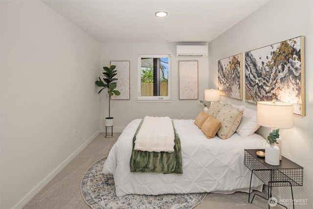 6206 52nd Avenue NE, Seattle, WA 98115