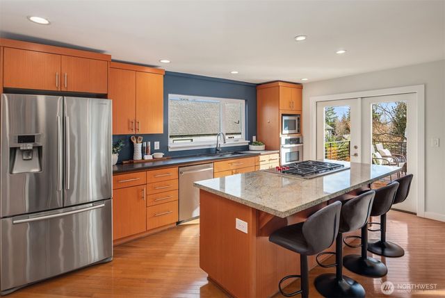 6206 52nd Avenue NE, Seattle, WA 98115