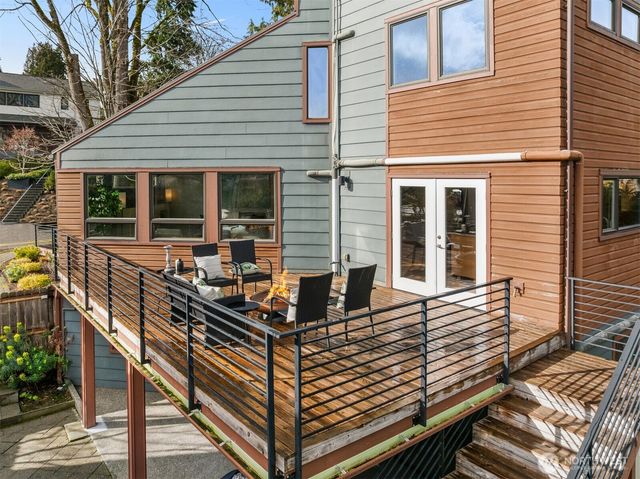 6206 52nd Avenue NE, Seattle, WA 98115