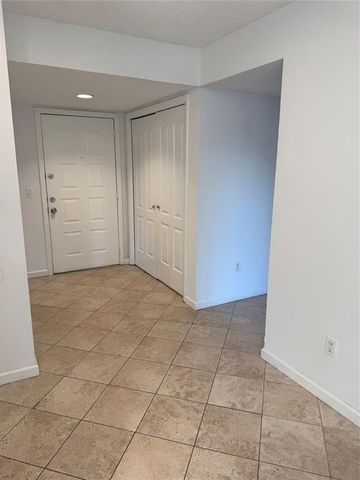 4521 W Mcnab Road 19, Pompano Beach, FL 33069