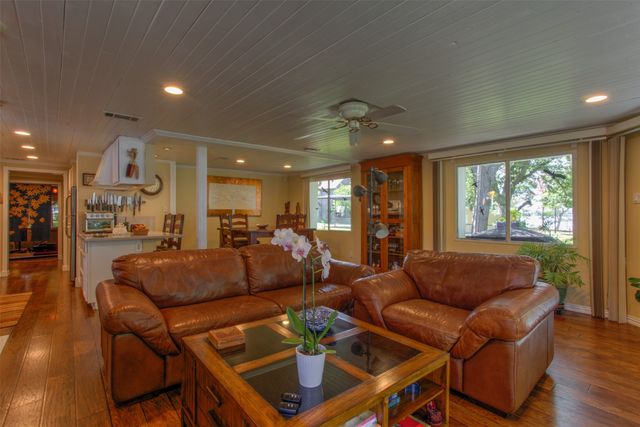 371 County Road 4874, Newark, TX 76071