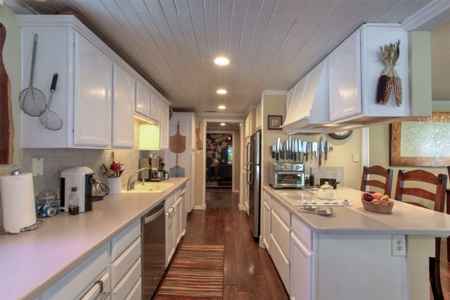 371 County Road 4874, Newark, TX 76071