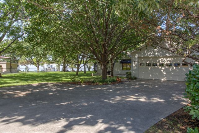 371 County Road 4874, Newark, TX 76071