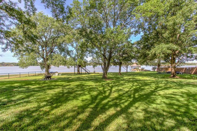 371 County Road 4874, Newark, TX 76071