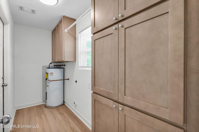 337 Saint George Street, Bay Saint Louis, MS 39520