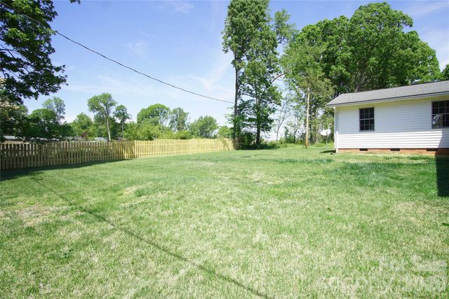 4429 Dawnwood Drive, Gastonia, NC 28056