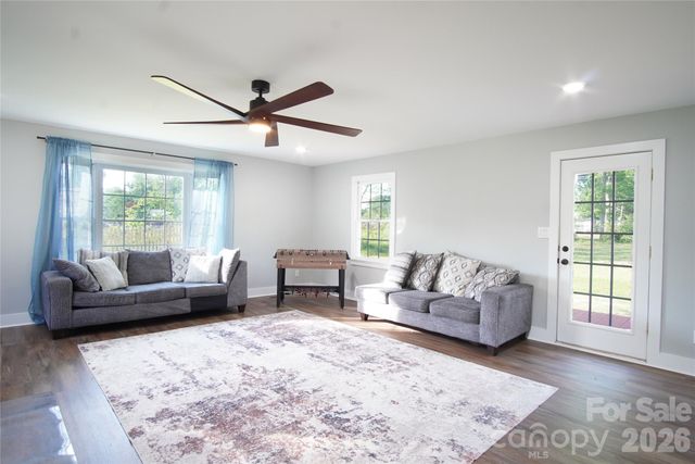 4429 Dawnwood Drive, Gastonia, NC 28056